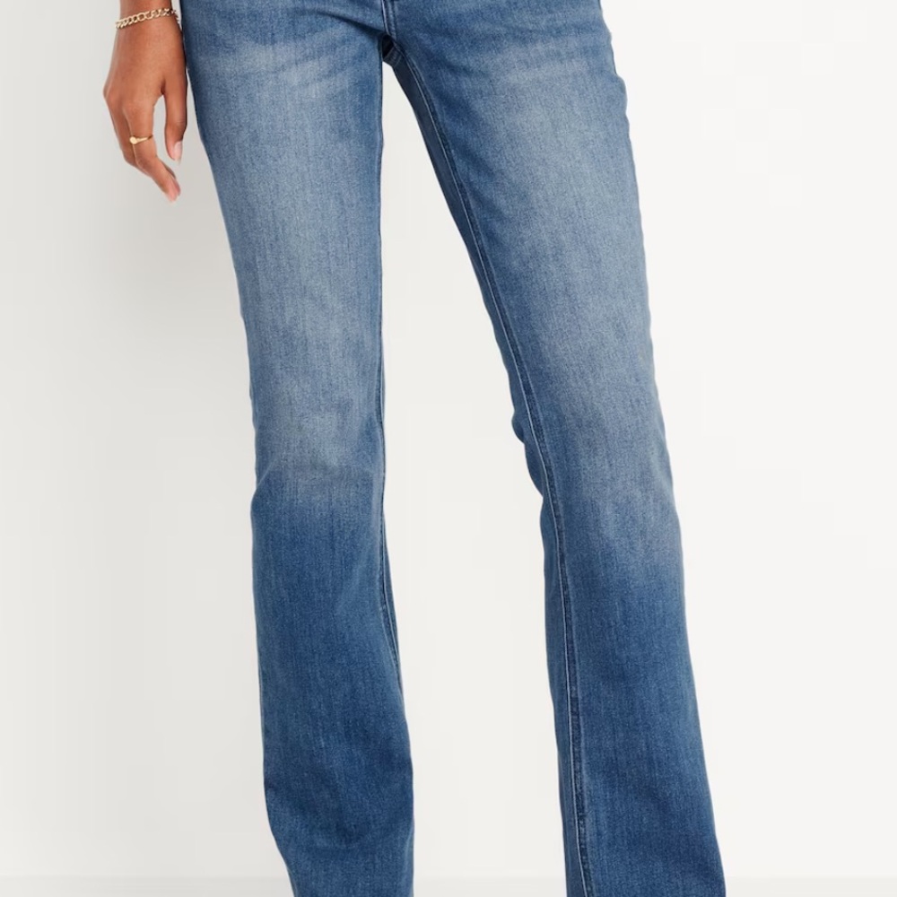 NIB Old Navy Mid-Rise Wow Boot-Cut Jeans in Medium Wash